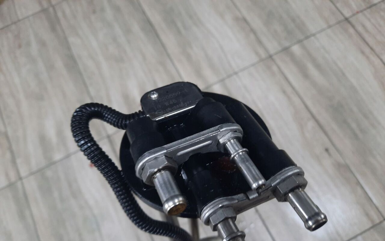 SMOK ADBLUE AD BLUE 1 Volvo FH FMX RENAULT DXI - كاتم الصوت/الخمارات - شاحنة: صورة 2 SMOK ADBLUE AD BLUE 1 Volvo FH FMX RENAULT DXI - كاتم الصوت/الخمارات - شاحنة: صورة 2