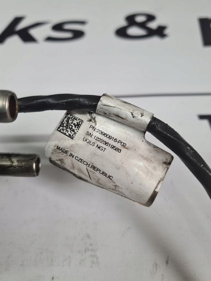 SMOK ADBLUE Z CZUJNIKIEM JAKOŚCI RENAULT GAMA VOLVO FH 4 LIFT FH 5 LOW DECK  - كاتم الصوت/الخمارات - شاحنة: صورة 4 SMOK ADBLUE Z CZUJNIKIEM JAKOŚCI RENAULT GAMA VOLVO FH 4 LIFT FH 5 LOW DECK  - كاتم الصوت/الخمارات - شاحنة: صورة 4