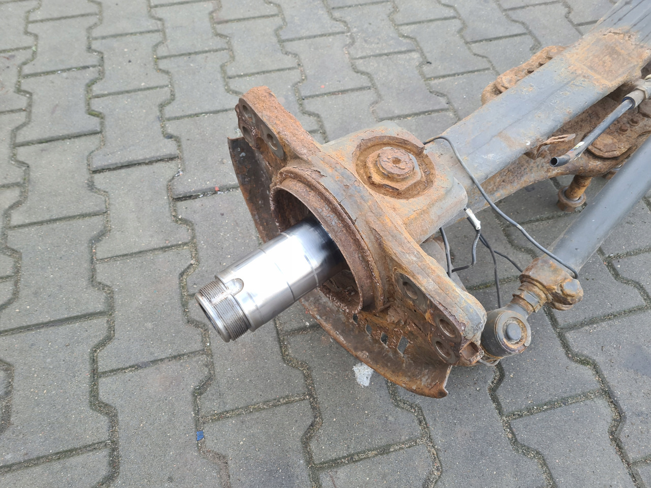 VOLVO BELKA OŚ TYŁ TYLNA WLECZONA ZWROTNICE FI 78 VOLVO FH 4 FM 4 FH 16 FH 5 FM 5 - المحور الخلفي - شاحنة: صورة 3 VOLVO BELKA OŚ TYŁ TYLNA WLECZONA ZWROTNICE FI 78 VOLVO FH 4 FM 4 FH 16 FH 5 FM 5 - المحور الخلفي - شاحنة: صورة 3