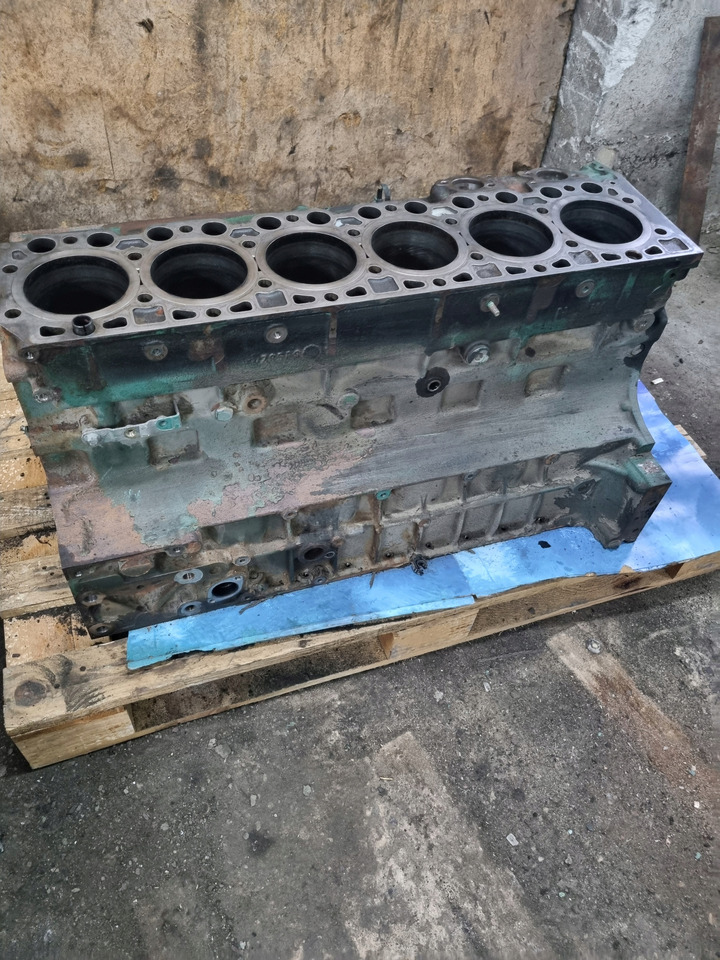 VOLVO BLOK SILNIKA GOŁY SŁUPEK VOLVO FL FE RENAULT PREMIUM MIDLUM DXI 7 D7F - حاجز الاسطوانة - شاحنة: صورة 1 VOLVO BLOK SILNIKA GOŁY SŁUPEK VOLVO FL FE RENAULT PREMIUM MIDLUM DXI 7 D7F - حاجز الاسطوانة - شاحنة: صورة 1