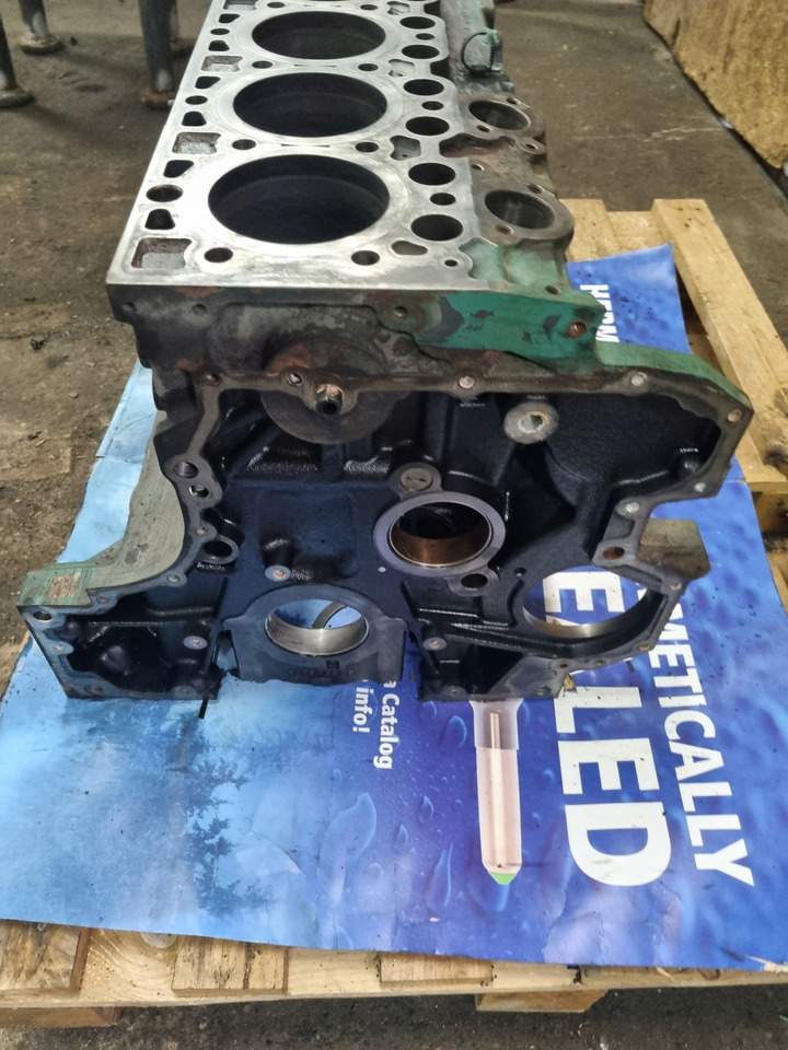 VOLVO BLOK SILNIKA GOŁY SŁUPEK VOLVO FL FE RENAULT PREMIUM MIDLUM DXI 7 D7F - حاجز الاسطوانة - شاحنة: صورة 4 VOLVO BLOK SILNIKA GOŁY SŁUPEK VOLVO FL FE RENAULT PREMIUM MIDLUM DXI 7 D7F - حاجز الاسطوانة - شاحنة: صورة 4