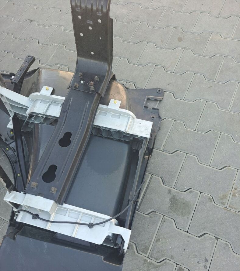 VOLVO STOPIEŃ STOPNICA LEWA STELAŻ ORYGINAŁ VOLVO FH 4 - عتبة باب السيارة - شاحنة: صورة 4 VOLVO STOPIEŃ STOPNICA LEWA STELAŻ ORYGINAŁ VOLVO FH 4 - عتبة باب السيارة - شاحنة: صورة 4