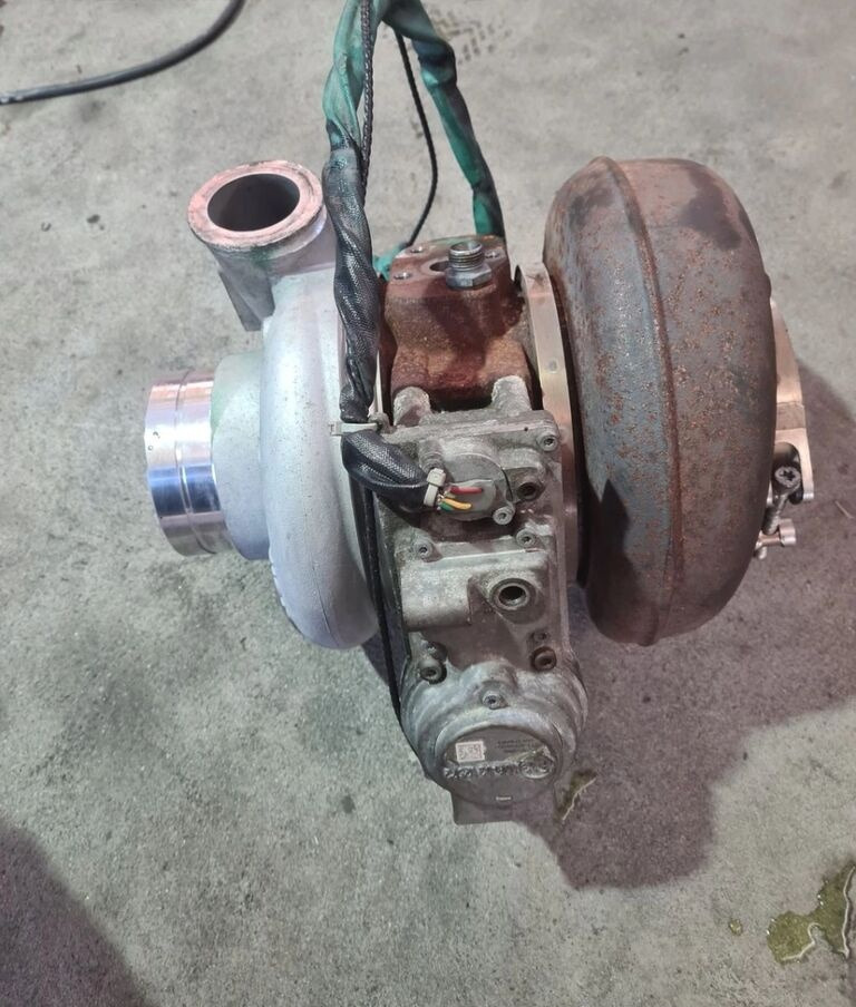 VOLVO TURBINA TURBOSPRĘŻARKA FH 16 D16K 750 EURO 6 3789660 HW-3789663 - تربو - شاحنة: صورة 4 VOLVO TURBINA TURBOSPRĘŻARKA FH 16 D16K 750 EURO 6 3789660 HW-3789663 - تربو - شاحنة: صورة 4