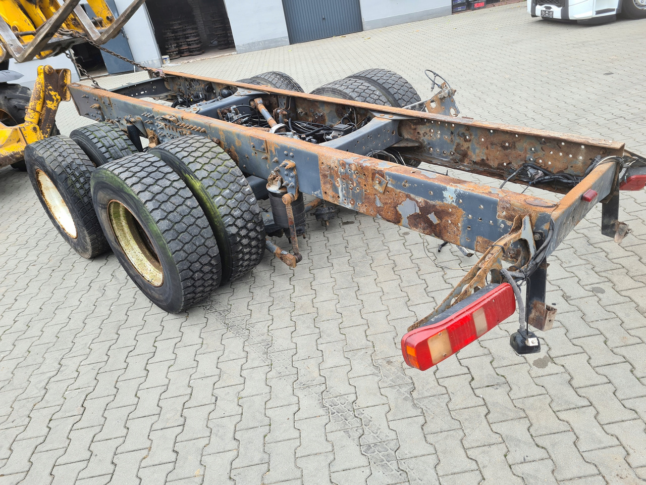 VOLVO WÓZEK DOLLY MOST PIASTY OŚ PODNOSZONA RAMA DO NACZEPY PRZYCZEPY 6x2 - إطار/ شاسيه - شاحنة: صورة 4 VOLVO WÓZEK DOLLY MOST PIASTY OŚ PODNOSZONA RAMA DO NACZEPY PRZYCZEPY 6x2 - إطار/ شاسيه - شاحنة: صورة 4