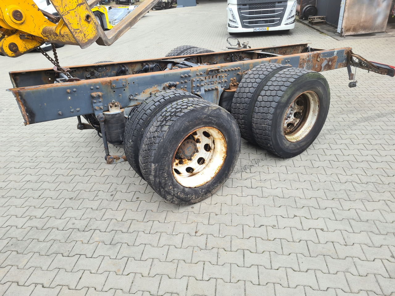 VOLVO WÓZEK DOLLY MOST PIASTY OŚ PODNOSZONA RAMA DO NACZEPY PRZYCZEPY 6x2 - إطار/ شاسيه - شاحنة: صورة 3 VOLVO WÓZEK DOLLY MOST PIASTY OŚ PODNOSZONA RAMA DO NACZEPY PRZYCZEPY 6x2 - إطار/ شاسيه - شاحنة: صورة 3