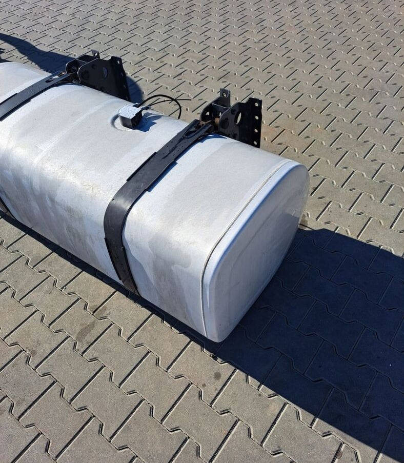 خزان الوقود - شاحنة VOLVO ZBIORNIK PALIWA VOLVO FH FM FMX FL FE RENAULT GAMA T D RANGE LOW DECK MEGA: صورة 6 خزان الوقود - شاحنة VOLVO ZBIORNIK PALIWA VOLVO FH FM FMX FL FE RENAULT GAMA T D RANGE LOW DECK MEGA: صورة 6