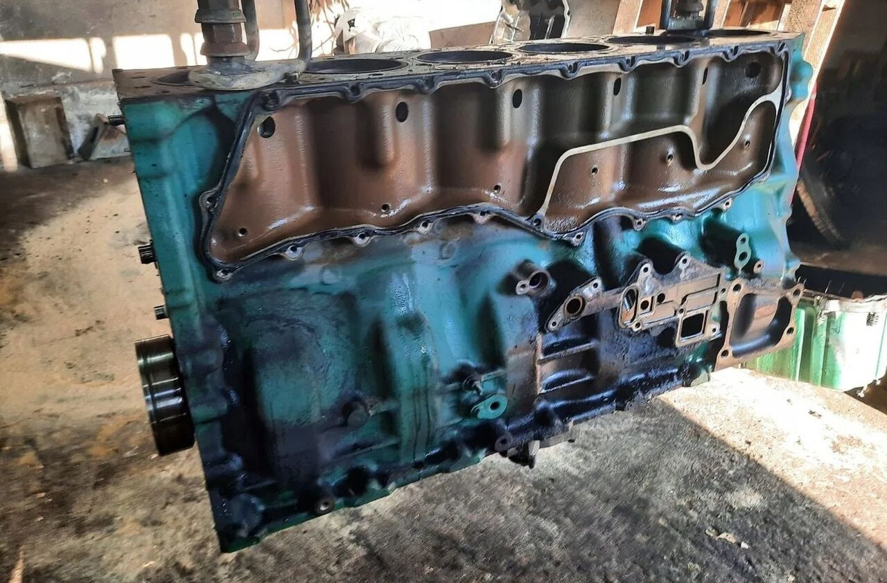 Volvo BLOK A TŁOKI WAŁ KORBOWY FM 9 D11C EUV. Volvo - محرك - شاحنة: صورة 4 Volvo BLOK A TŁOKI WAŁ KORBOWY FM 9 D11C EUV. Volvo - محرك - شاحنة: صورة 4