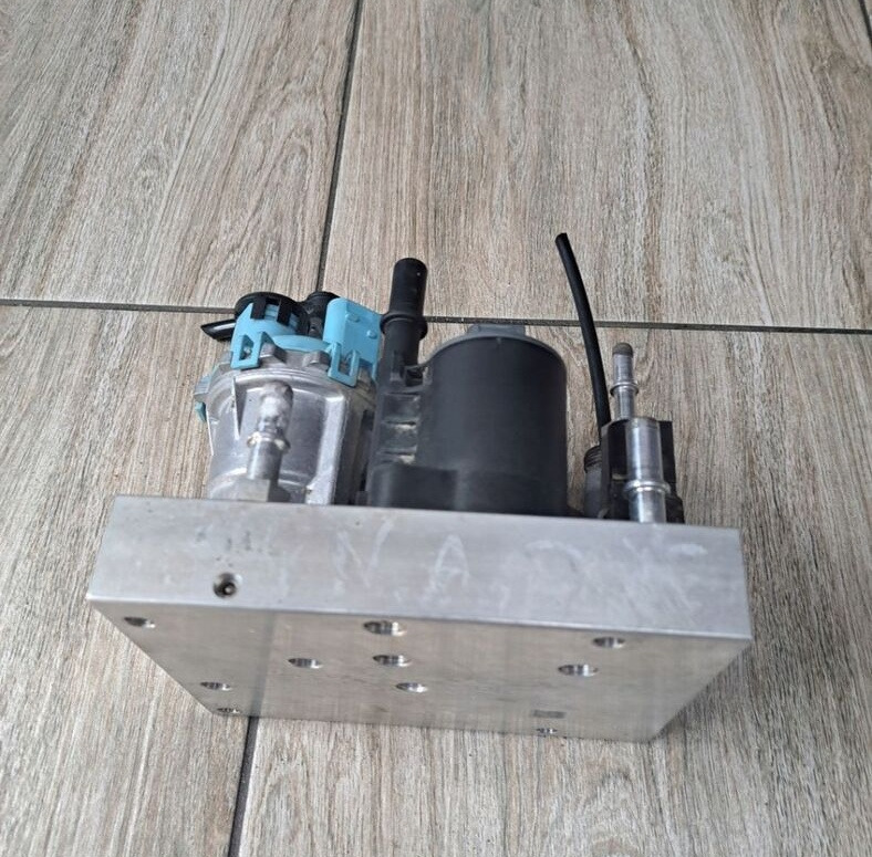 Volvo FH 4 23387854 Volvo FH 4 FMX / Renault Gama T - كاتم الصوت/الخمارات - شاحنة: صورة 3 Volvo FH 4 23387854 Volvo FH 4 FMX / Renault Gama T - كاتم الصوت/الخمارات - شاحنة: صورة 3