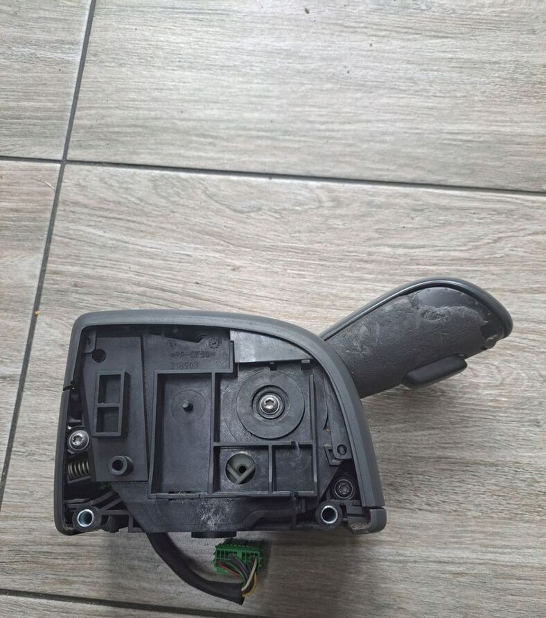 Volvo JOYSTICK BIEGÓW GAŁKA LEWAREK VOLVO FH FM 9 13 21073025 - عتلة تبديل السرعة - شاحنة: صورة 1 Volvo JOYSTICK BIEGÓW GAŁKA LEWAREK VOLVO FH FM 9 13 21073025 - عتلة تبديل السرعة - شاحنة: صورة 1