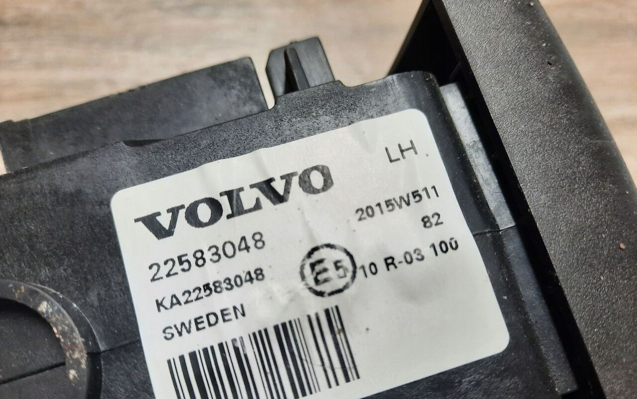 Volvo JOYSTICK ZMIANY BIEGÓW GAŁKA LEWAREK VOLVO FH FM 4 22583048 - عتلة تبديل السرعة - شاحنة: صورة 2 Volvo JOYSTICK ZMIANY BIEGÓW GAŁKA LEWAREK VOLVO FH FM 4 22583048 - عتلة تبديل السرعة - شاحنة: صورة 2