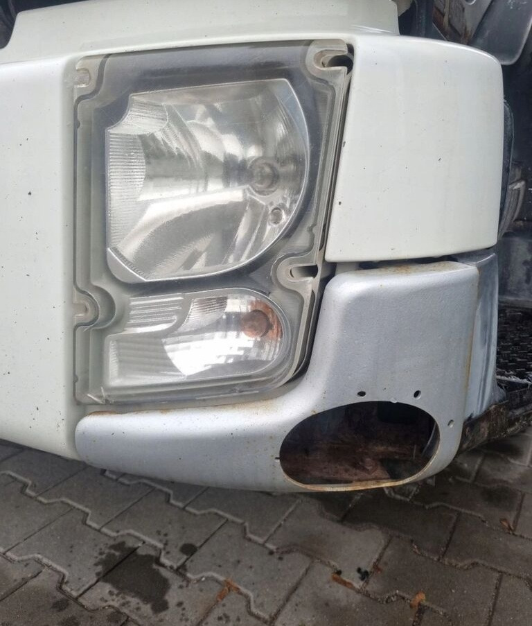 مصد العربة - شاحنة Volvo KOMPLETNY Z LAMPAMI BELKA STOPNIE   Volvo FL EURO 5: صورة 10