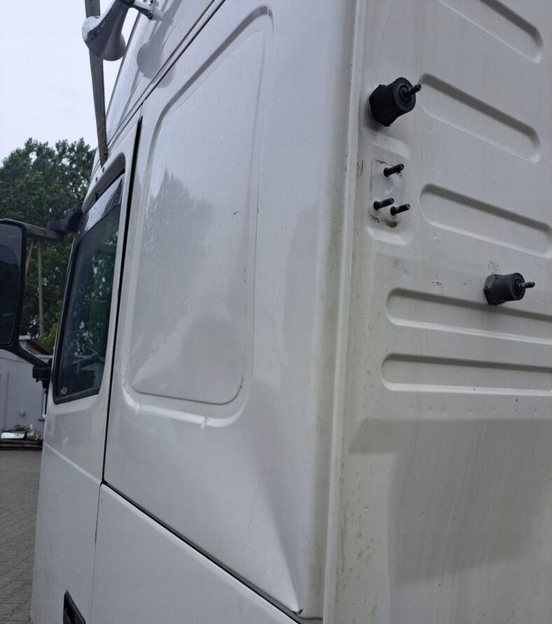 Volvo LIFT XL 12/13R FH 13 - كابينة - شاحنة: صورة 2 Volvo LIFT XL 12/13R FH 13 - كابينة - شاحنة: صورة 2