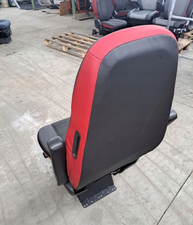 Volvo OBROTOWY PASAŻERA PRAWY FH 4 FM 4 - مقعد - شاحنة: صورة 5 Volvo OBROTOWY PASAŻERA PRAWY FH 4 FM 4 - مقعد - شاحنة: صورة 5