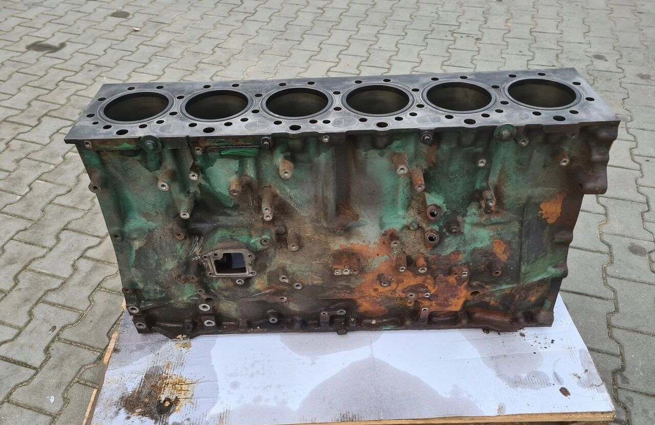 Volvo OE D13A   Volvo VOLVO FM FH 13 - حاجز الاسطوانة - شاحنة: صورة 1 Volvo OE D13A   Volvo VOLVO FM FH 13 - حاجز الاسطوانة - شاحنة: صورة 1