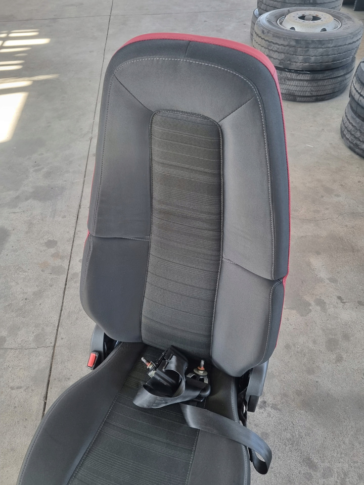 Volvo PNEUMATYCZNY KIEROWCY LEWY FH 4 FM 4 MANUAL Volvo FOTEL PNEUMATYCZNY KIEROWCY LEWY VOLVO FH 4 FM 4 MANUAL - مقعد - شاحنة: صورة 1 Volvo PNEUMATYCZNY KIEROWCY LEWY FH 4 FM 4 MANUAL Volvo FOTEL PNEUMATYCZNY KIEROWCY LEWY VOLVO FH 4 FM 4 MANUAL - مقعد - شاحنة: صورة 1