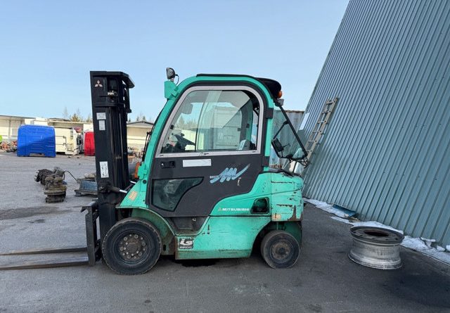 MitsubishiFD20N - رافعة شوكية ديزل: صورة 1 MitsubishiFD20N - رافعة شوكية ديزل: صورة 1