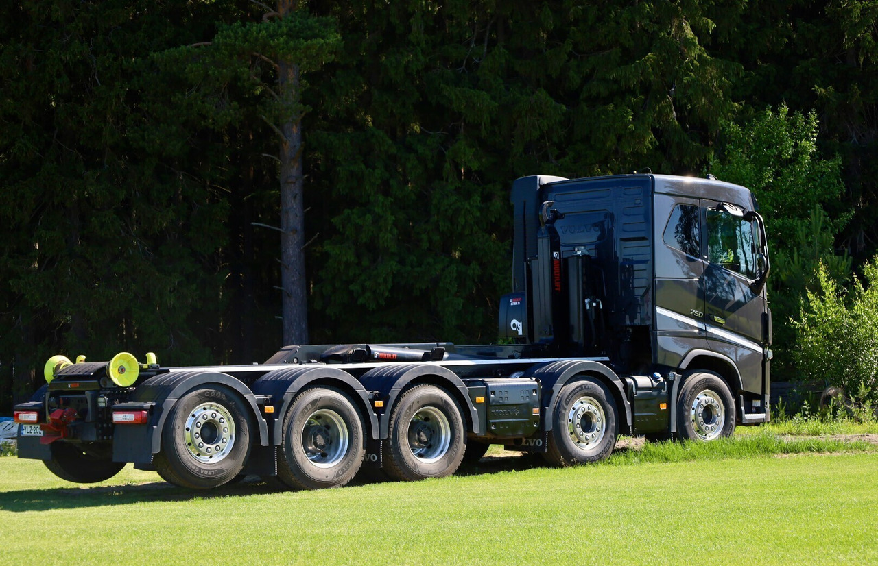 Volvo FH16 750 10X4 - شاحنة ذات خطاف: صورة 2 Volvo FH16 750 10X4 - شاحنة ذات خطاف: صورة 2
