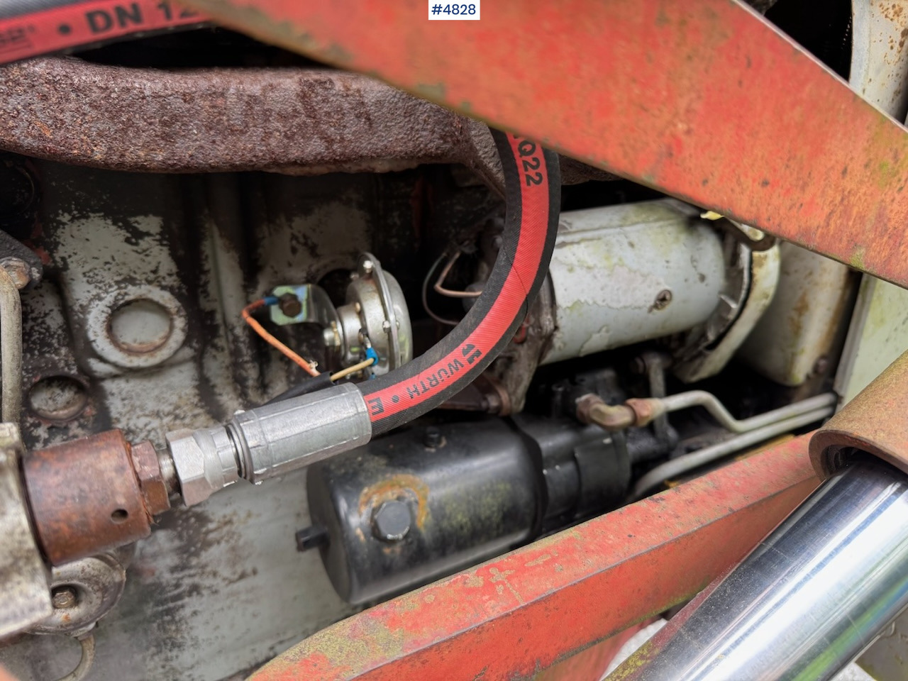 1970 Massey Ferguson 165 w/ front loader - جرار: صورة 2 1970 Massey Ferguson 165 w/ front loader - جرار: صورة 2