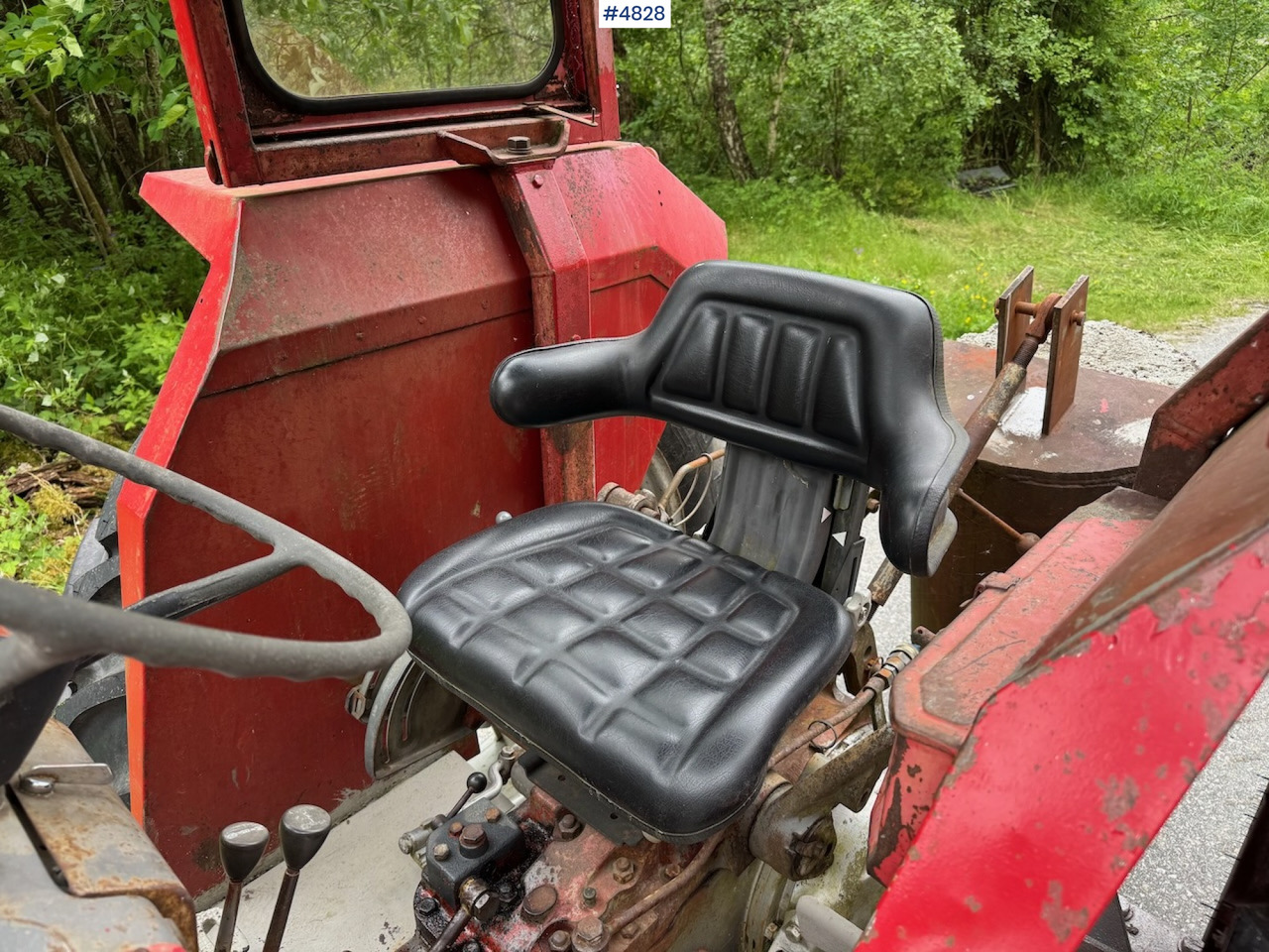 1970 Massey Ferguson 165 w/ front loader - جرار: صورة 4 1970 Massey Ferguson 165 w/ front loader - جرار: صورة 4