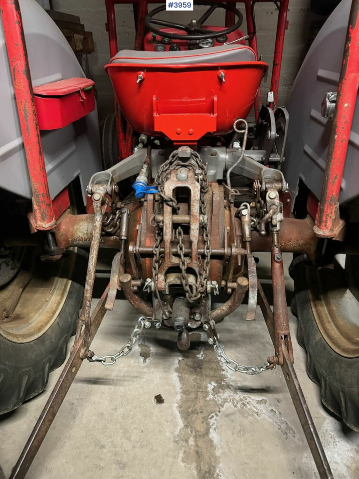 1971 Massey Ferguson 135 - جرار: صورة 5 1971 Massey Ferguson 135 - جرار: صورة 5