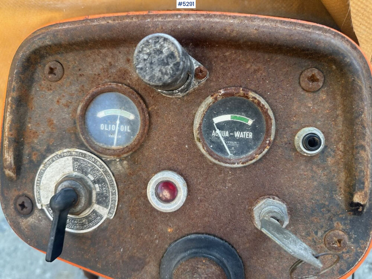جرار 1973 Fiat 215 L tractor. SEE VIDEO.: صورة 11