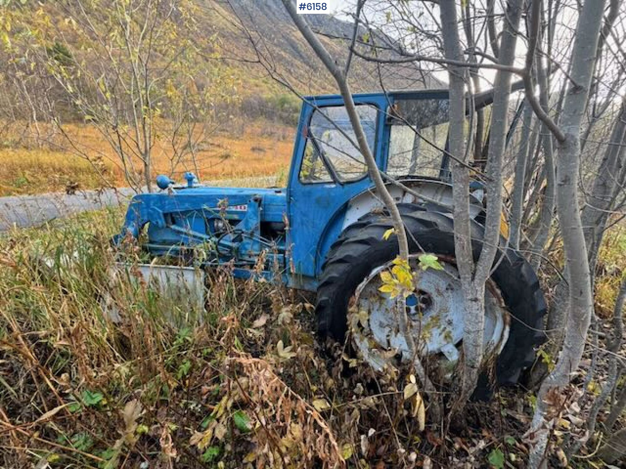 1973 Ford 4000 tractor backhoe. Repair.object - جرار: صورة 3 1973 Ford 4000 tractor backhoe. Repair.object - جرار: صورة 3
