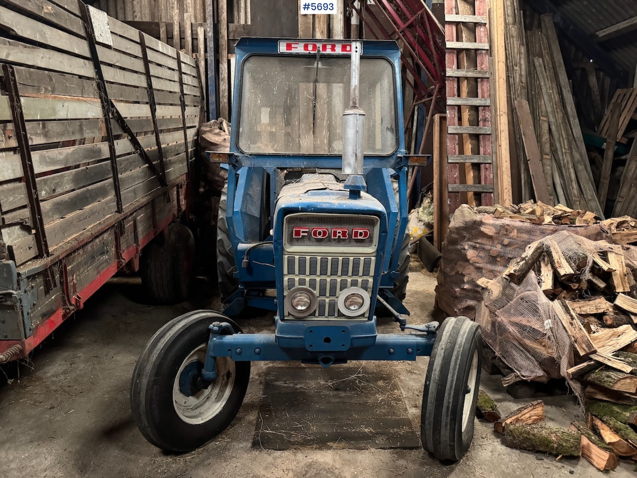 1975 Ford 4000 - جرار: صورة 4 1975 Ford 4000 - جرار: صورة 4
