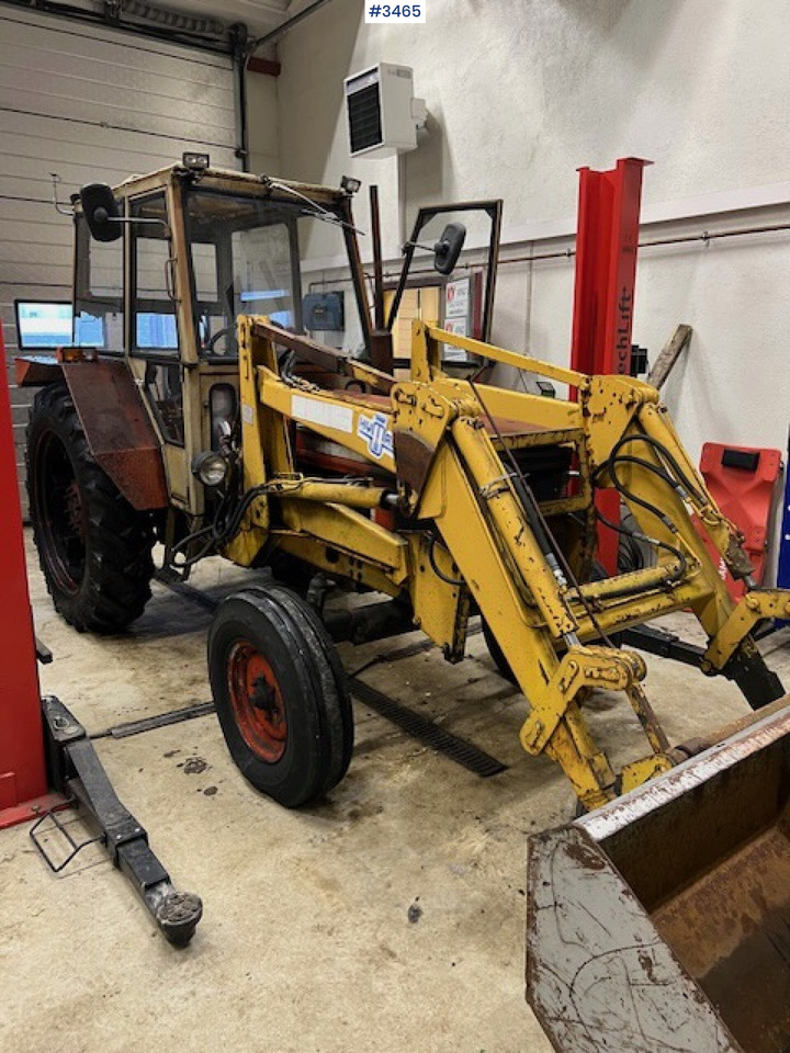 1978 Zetor 6718 w/ Front loader and bucket. - جرار: صورة 1 1978 Zetor 6718 w/ Front loader and bucket. - جرار: صورة 1