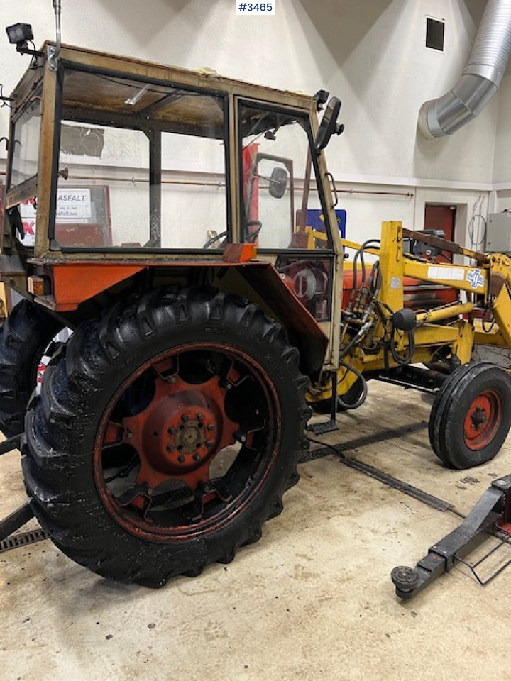 1978 Zetor 6718 w/ Front loader and bucket. - جرار: صورة 3 1978 Zetor 6718 w/ Front loader and bucket. - جرار: صورة 3