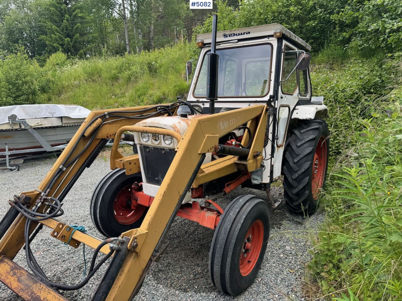 1980 David Brown 885 w/ front loader and bucket - جرار: صورة 2 1980 David Brown 885 w/ front loader and bucket - جرار: صورة 2