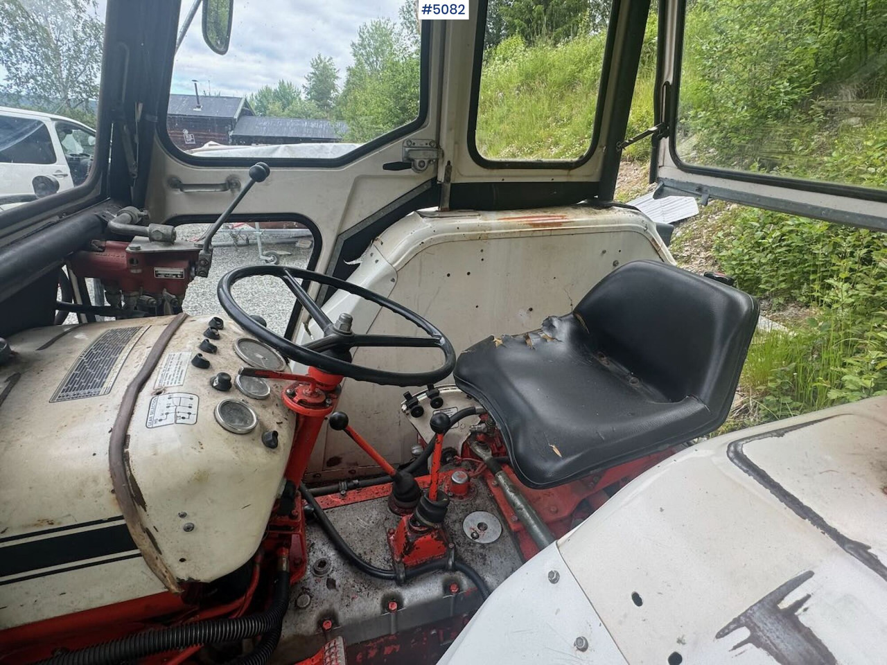 1980 David Brown 885 w/ front loader and bucket - جرار: صورة 5 1980 David Brown 885 w/ front loader and bucket - جرار: صورة 5