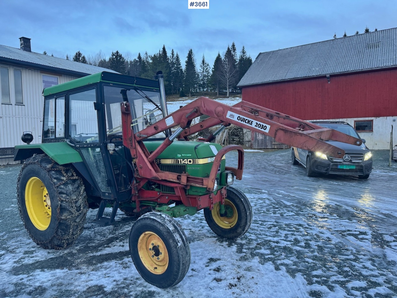 1980 John Deere 1140 Synchron w/ Front loader and bucket - جرار: صورة 1 1980 John Deere 1140 Synchron w/ Front loader and bucket - جرار: صورة 1
