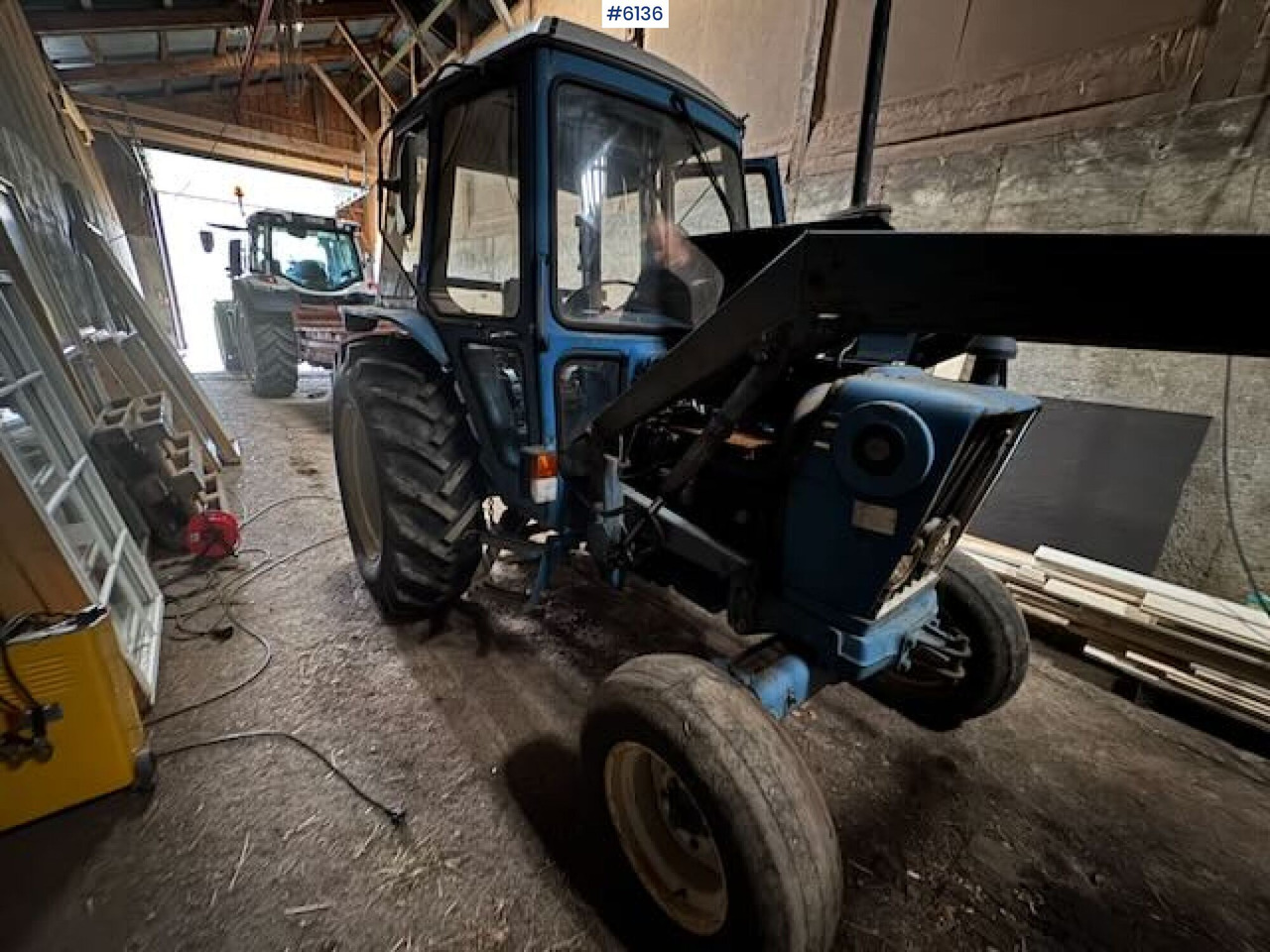 1981 Ford 4600 with front loader! - جرار: صورة 2 1981 Ford 4600 with front loader! - جرار: صورة 2