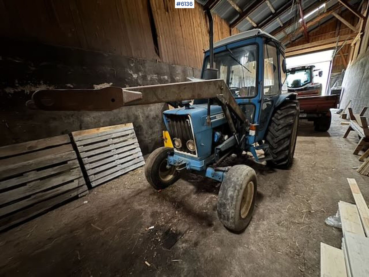 1981 Ford 4600 with front loader! - جرار: صورة 1 1981 Ford 4600 with front loader! - جرار: صورة 1