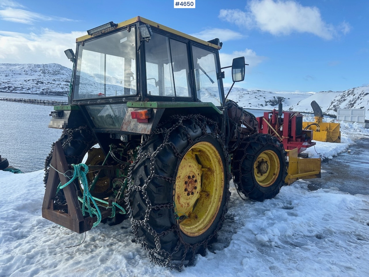 جرار 1981 John Deere 2040 w/ loader, triangle, snow blower, pallet forks and hydraulic unit. WATCH VIDEO.: صورة 6