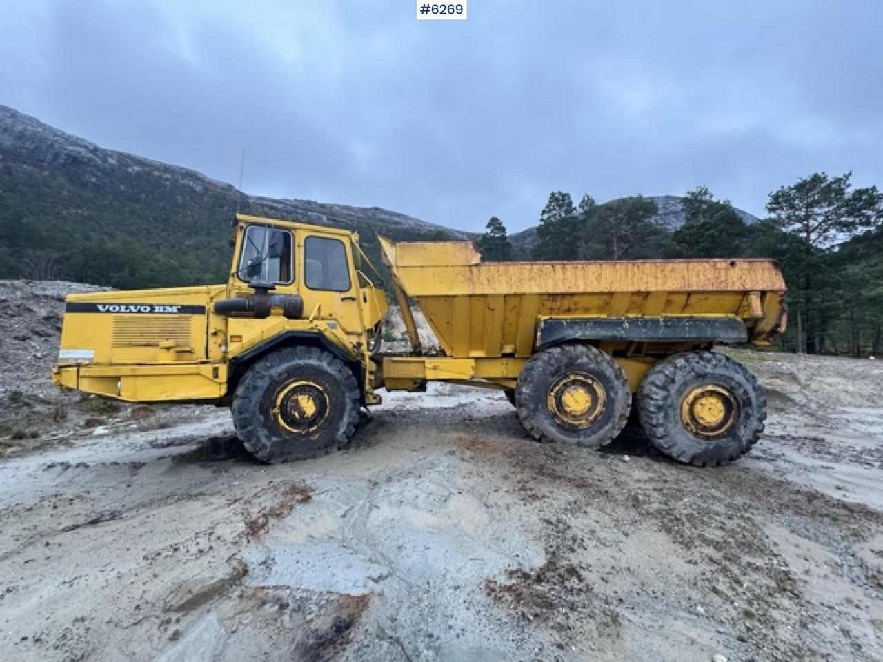 1986 Volvo BM 5350B 6x6 with Overhauled Engine – SEE VIDEO! - شاحنة قلاب مفصلية: صورة 1 1986 Volvo BM 5350B 6x6 with Overhauled Engine – SEE VIDEO! - شاحنة قلاب مفصلية: صورة 1