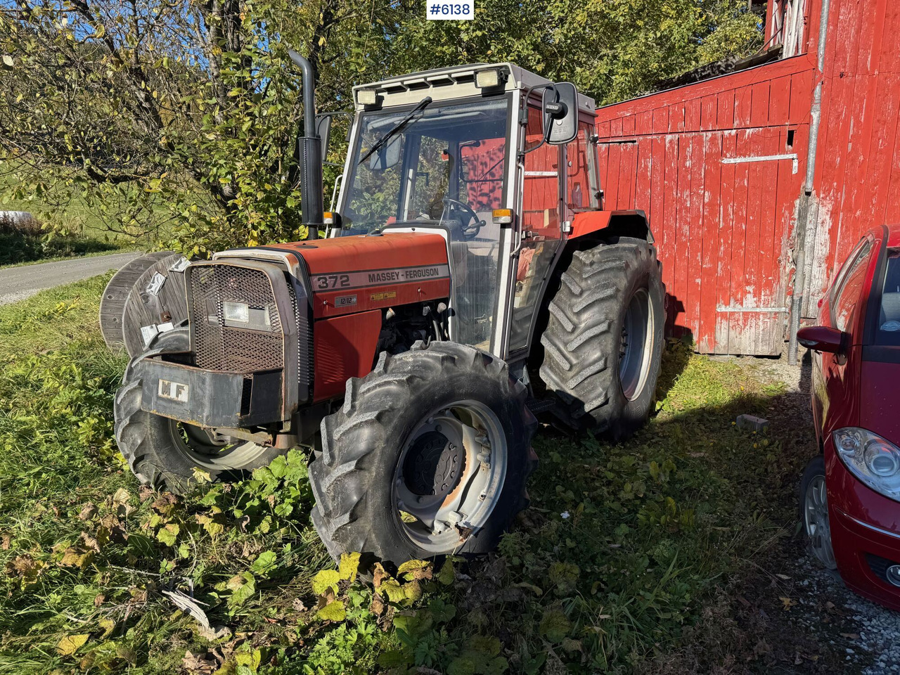 1992 Massey Ferguson 372 - جرار: صورة 1 1992 Massey Ferguson 372 - جرار: صورة 1