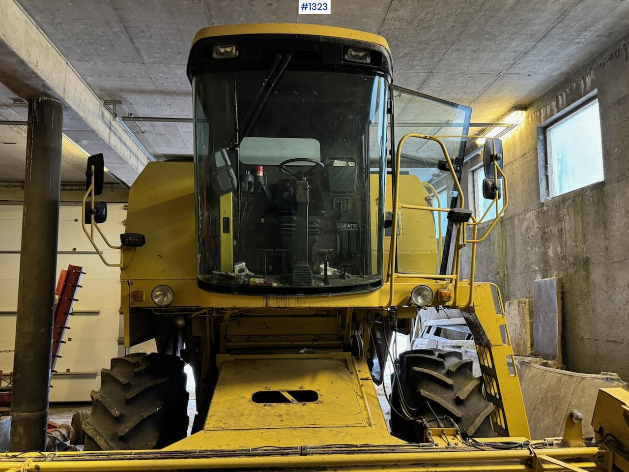 1992 New Holland TC52 Combine - حصادة موحَّدة: صورة 4 1992 New Holland TC52 Combine - حصادة موحَّدة: صورة 4