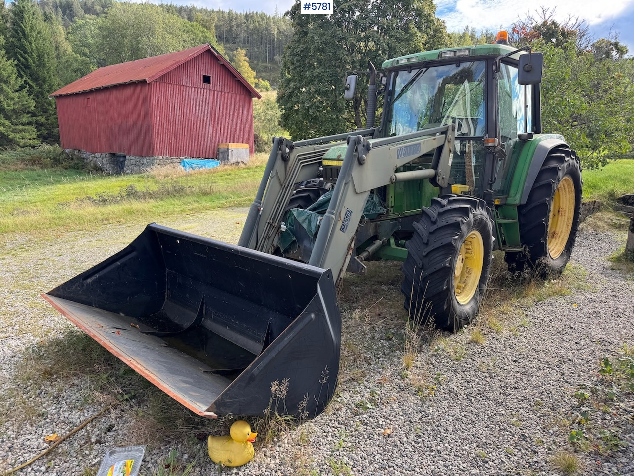 1993 John Deere 6300 w/ front loader and plow plate. - جرار: صورة 2 1993 John Deere 6300 w/ front loader and plow plate. - جرار: صورة 2