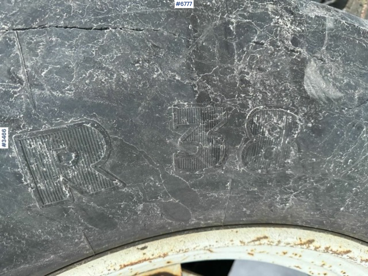 جرار 1993 Valmet 8100 with Hiab FMV crane and log trailer: صورة 29