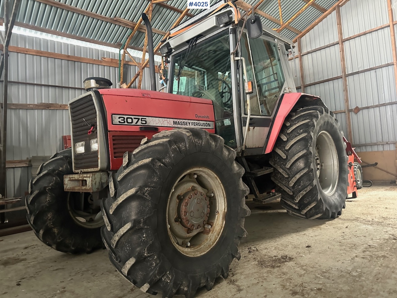 1994 Massey Ferguson 3075 4x4 tractor. WATCH VIDEO. - جرار: صورة 4 1994 Massey Ferguson 3075 4x4 tractor. WATCH VIDEO. - جرار: صورة 4