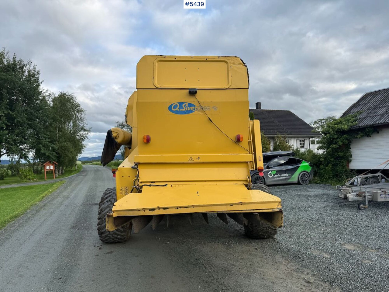 1995 New Holland TX65 m/ 20 fot skjærebord og henger - حصادة موحَّدة: صورة 5 1995 New Holland TX65 m/ 20 fot skjærebord og henger - حصادة موحَّدة: صورة 5