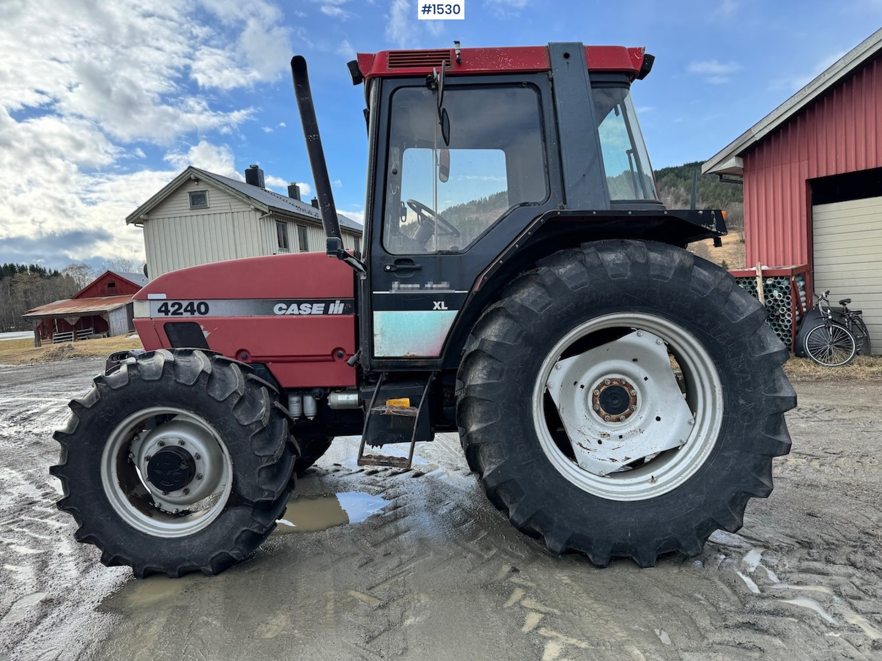 1996 Case CASE IH 4240 XL - جرار: صورة 4 1996 Case CASE IH 4240 XL - جرار: صورة 4