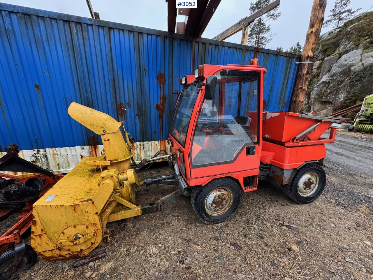 1996 Holder 240 with some equipment - جرار: صورة 1 1996 Holder 240 with some equipment - جرار: صورة 1