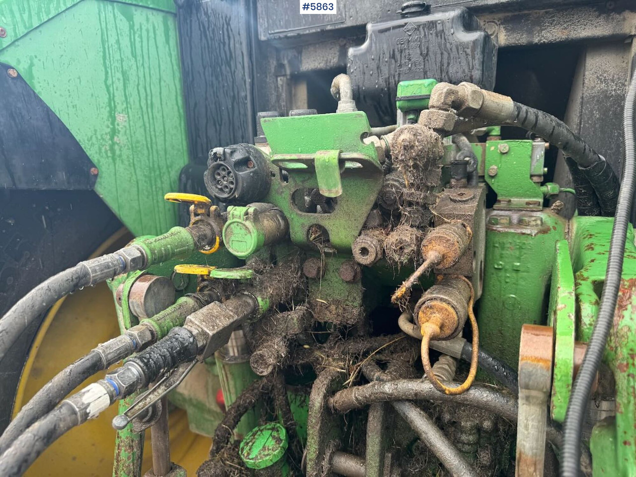 1996 John Deere 6400 4x4 w/ front loader. 1996 John Deere 6400 4x4 w/ front loader.: صورة 20