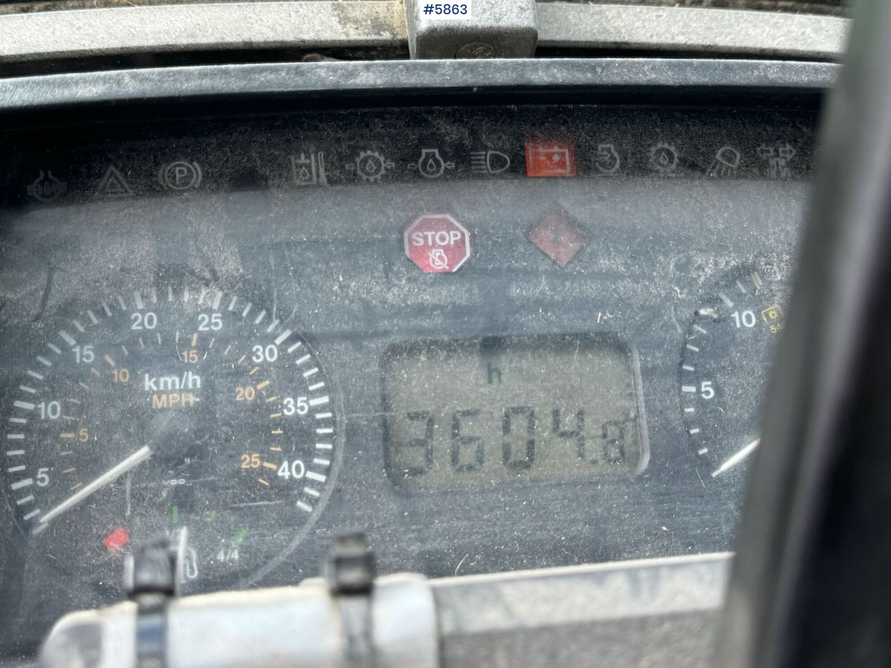 1996 John Deere 6400 4x4 w/ front loader. 1996 John Deere 6400 4x4 w/ front loader.: صورة 16