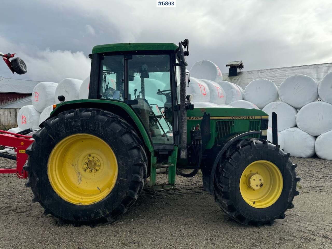 1996 John Deere 6400 4x4 w/ front loader. - جرار: صورة 4 1996 John Deere 6400 4x4 w/ front loader. - جرار: صورة 4