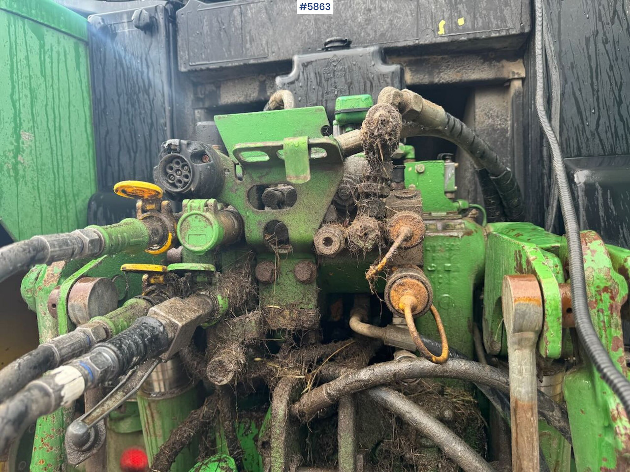 1996 John Deere 6400 4x4 w/ front loader. 1996 John Deere 6400 4x4 w/ front loader.: صورة 19