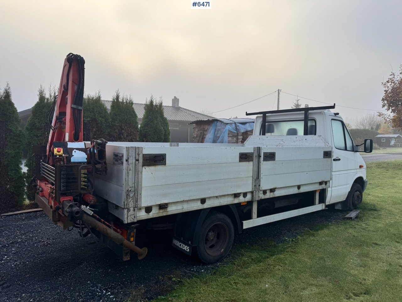 1996 Mercedes 412D Flatbed truck w/ Rear-mounted crane. - شاحنة مفتوحة: صورة 5 1996 Mercedes 412D Flatbed truck w/ Rear-mounted crane. - شاحنة مفتوحة: صورة 5
