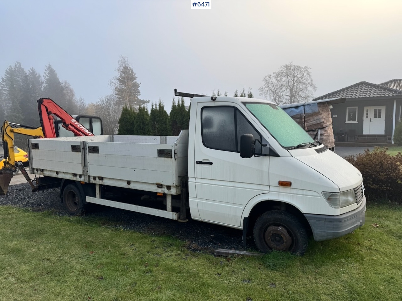 1996 Mercedes 412D Flatbed truck w/ Rear-mounted crane. - شاحنة مفتوحة: صورة 3 1996 Mercedes 412D Flatbed truck w/ Rear-mounted crane. - شاحنة مفتوحة: صورة 3